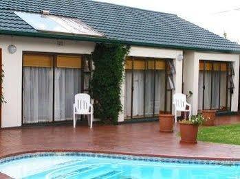 Avon Road Guest House & Tours Boksburg Extérieur photo